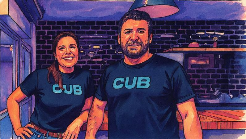 Thais Matoszko e Leonardo Gasparin, da CUB, em destaque, com informações sobre a participação da empresa em 400 projetos imobiliários em três anos (Foto: Reprodução)