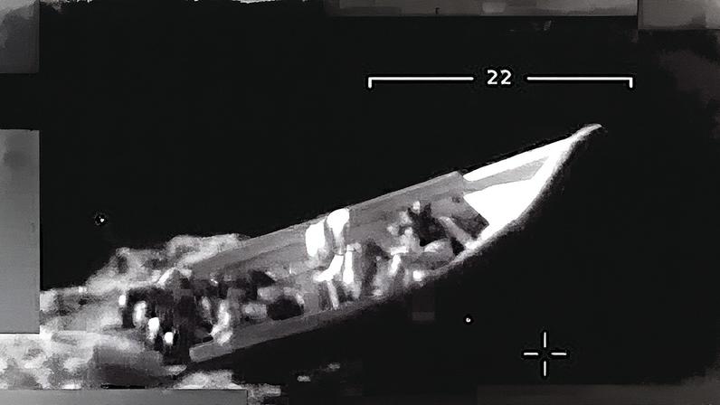 Forças dos Estados Unidos disparam contra um barco procedente da Venezuela com drogas (Foto: Reprodução)
