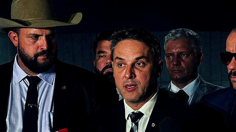 Líder da oposição na Câmara assina nota após votação contrária a Bolsonaro (Foto: Reprodução)