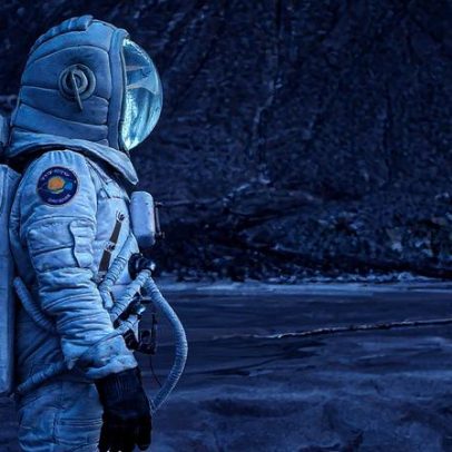 Idosa é enganada e perde R$ 36 mil em golpe de 'astronauta sem oxigênio'