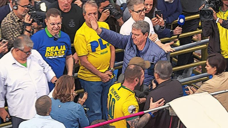 Governador Tarcísio de Freitas participa de manifestação por anistia em São Paulo (Foto: Reprodução)