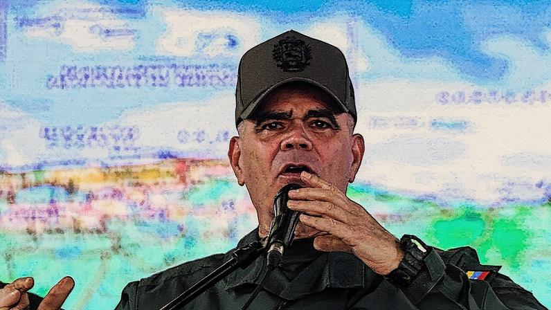Ministro da Defesa da Venezuela discursa durante coletiva de imprensa em Caracas (Foto: Reprodução)