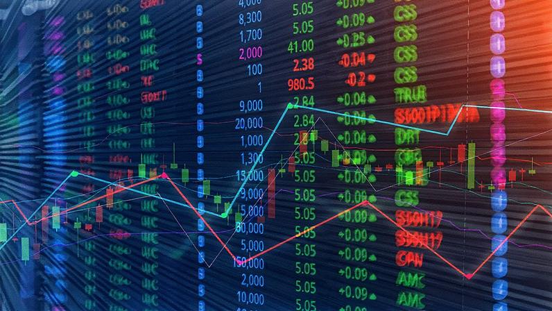 Painel de cotações exibindo informações financeiras (Foto: Reprodução)
