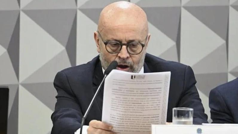 Em depoimento na CPI, o Careca do INSS nega liderança em fraudes e diz que empresa só prestava serviços