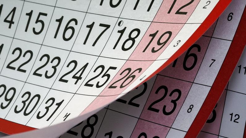 Calendário com datas marcadas indicando feriados e folgas (Foto: Reprodução)