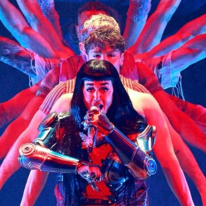 Katy Perry se apresenta no The Town e anuncia novos shows pelo Brasil