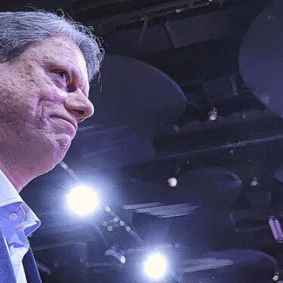 Tarcísio retorna a Brasília para apoiar anistia a Bolsonaro após decisão do STF
