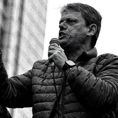 Tarcísio desafia Judiciário e gera polêmica no cenário político brasileiro