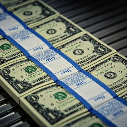Ibovespa avança e dólar recua para R$ 5,39 após dados de inflação dos EUA