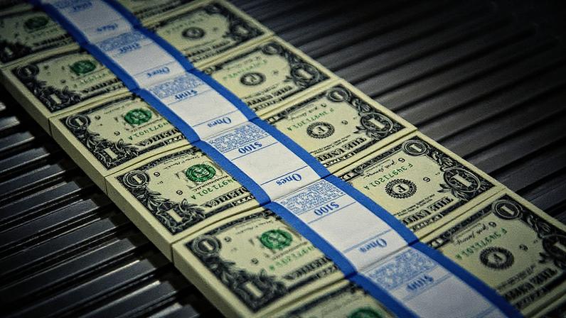 Ibovespa pode superar o recorde de 142.640 pontos alcançado na última sexta-feira (5) (Foto: Reprodução)