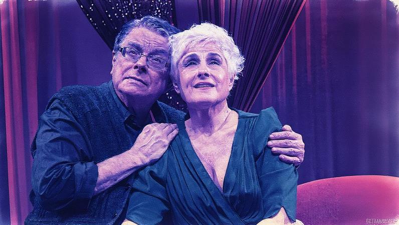 Flavio Marinho e Soraya Ravenle em cena da peça '2 ou 3 coisas que eu sei delas' (Foto: Reprodução)