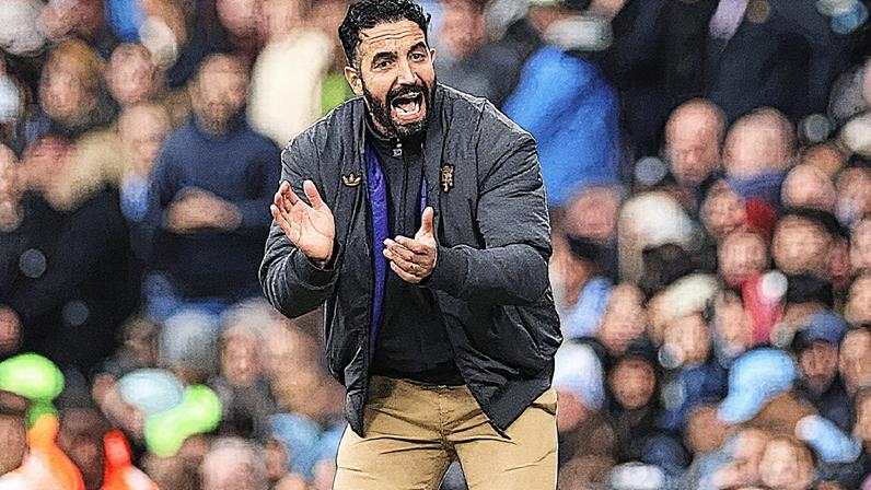 Ruben Amorim durante clássico entre Manchester United e Manchester City (Foto: Reprodução)