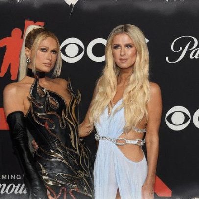 Paris e Nicky Hilton desfilam estilos contrastantes no VMA 2025
