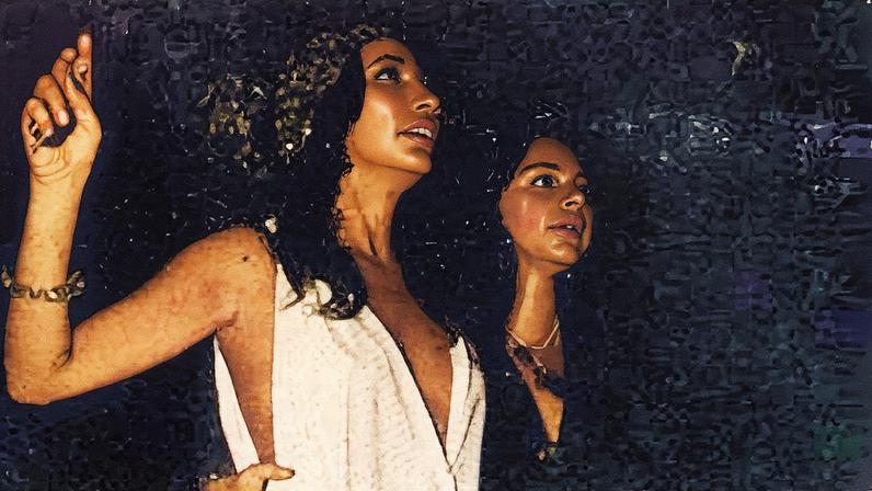 Cantoras Angela Ro Ro e Zizi Possi em um evento na década de 1980 (Foto: Reprodução)