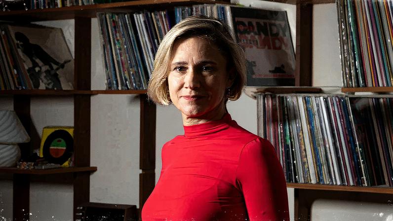 Soledad Rodríguez Zubieta em seu apartamento em Buenos Aires (Foto: Reprodução)