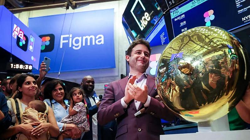 Dylan Field, cofundador e CEO da Figma, aparece no pregão da Bolsa de Valores de Nova York em 31 de julho de 2025, enquanto as ações da empresa disparam após um IPO de US$ 1,2 bilhão (Foto: Reprodução)
