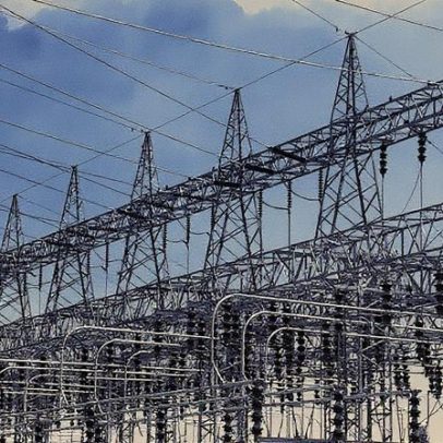 Projeção de crescimento da demanda elétrica nos EUA impulsiona ações industriais