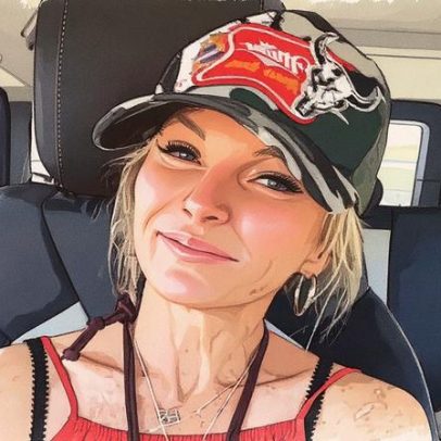 Kelley Wolf é proibida de contatar ex-marido e filhos após prisão por assédio
