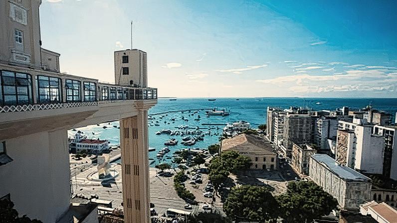 Elevador Lacerda é um dos marcos de Salvador, uma das cidades do Nordeste mais procuradas para feriados, como o Carnaval • Marcio Filho/MTur