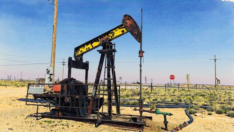 Bomba de óleo em operação na região de Loco Hills, Novo México, em 6 de abril de 2023 (Foto: Reprodução)