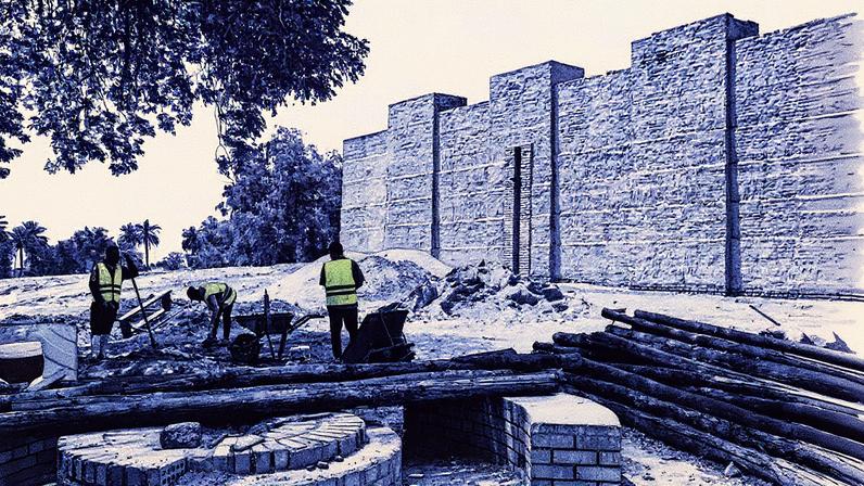 Trabalho de restauração no Templo de Ninmakh, envolvendo reparos em danos de guerra e correções de intervenções mal planejadas do século passado (Foto: Reprodução)