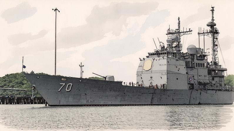 Navio de guerra da Marinha dos Estados Unidos, USS Lake Erie, atraca no Porto de Balboa, na Cidade do Panamá (Foto: Reprodução)