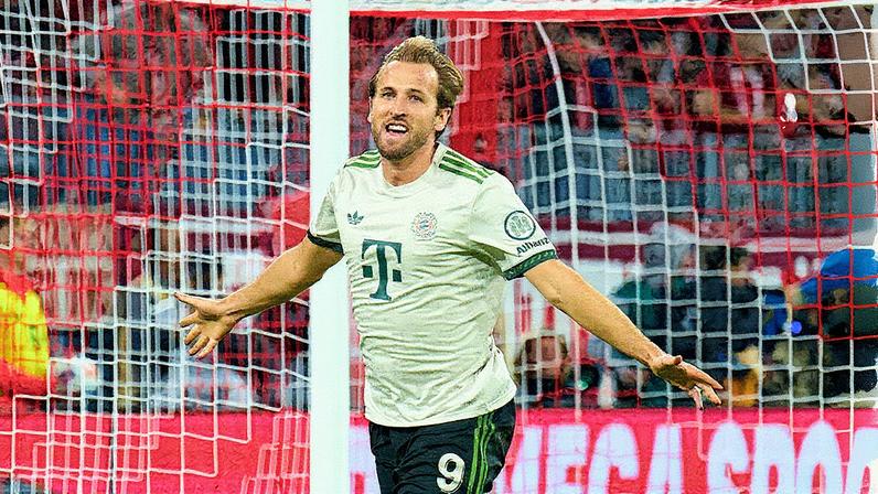 Kane marca duas vezes, e chega a 100 gols pelo Bayern de Munique — Foto: Getty Images