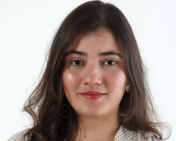 A criadora de conteúdo Alana Azevedo, 33, retornou ao mercado formal há dois anos.