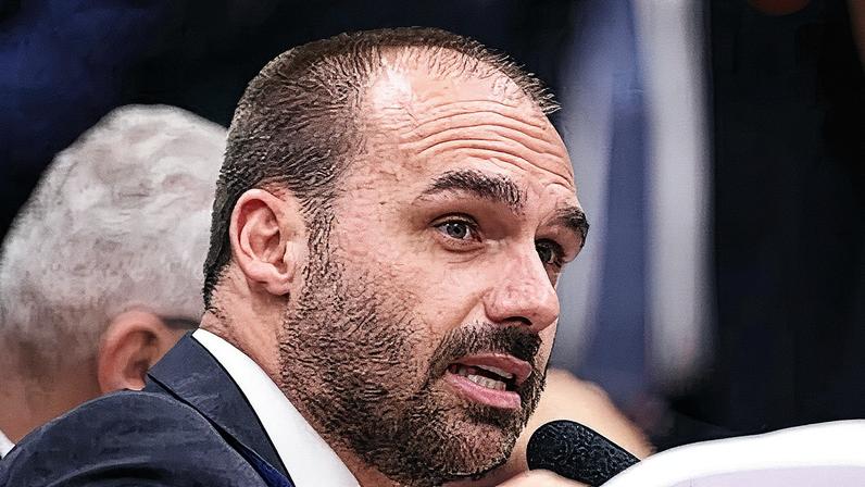 STF notifica Eduardo via edital e abre prazo para manifestação sobre denúncia por coação