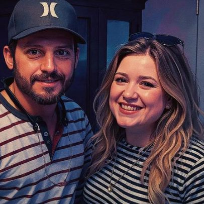 Kelly Clarkson retorna ao talk show após morte do ex-marido