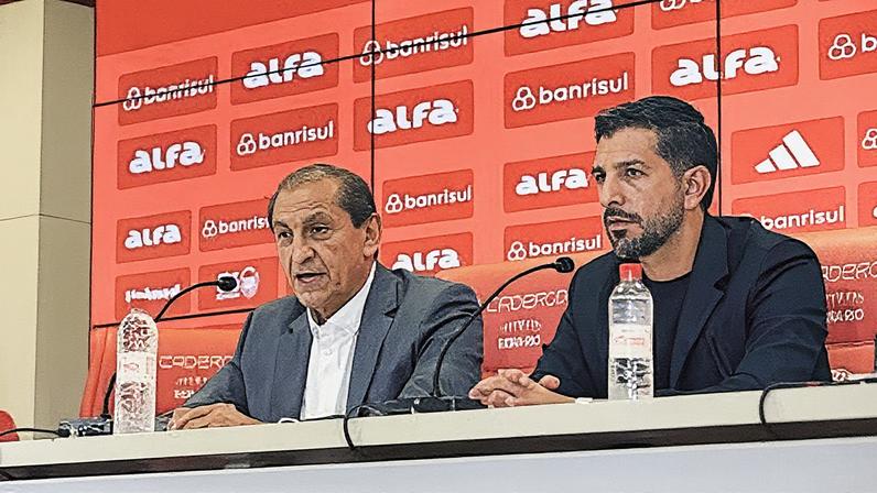 Ramón Díaz e Emiliano foram apresentados no Internacional • Ricardo Duarte/Internacional