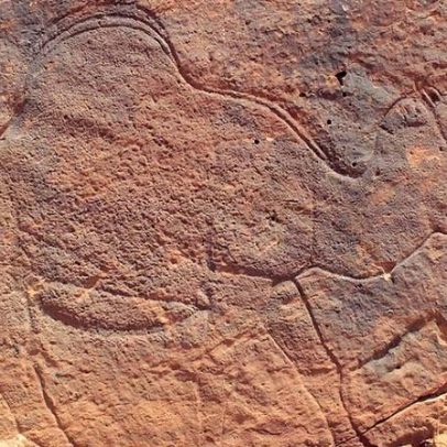 Gravuras de 12 mil anos revelam fontes de água no deserto árabe