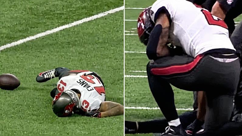 Emeka orando por Mike. (Foto: Reprodução/X/Rate the Refs/Instagram/Christian Athletes)