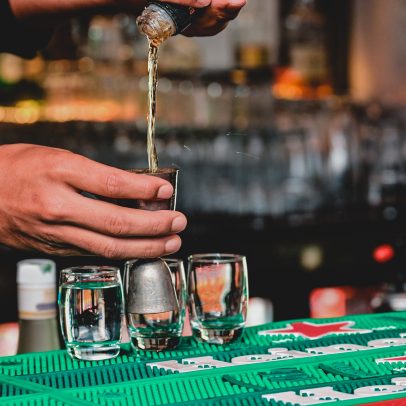 Metanol em bebidas: o que se sabe e o que ainda é incerto