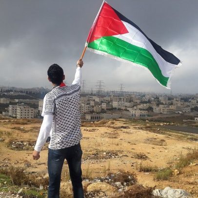 Chefe do Hamas declara fim da guerra e anuncia cessar-fogo permanente
