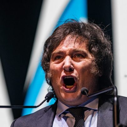 EUA anunciam financiamento de 20 bilhões para a Argentina e compra de pesos