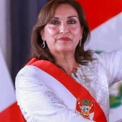 Parlamento peruano afasta Dina Boluarte da presidência