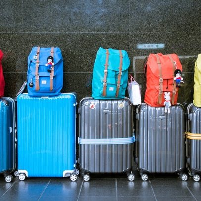 Companhias aéreas restringem bagagem e o turismo repensa seus limites
