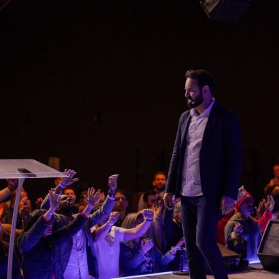 Evento Reino e Riqueza reúne brasileiros em Paris para discutir prosperidade com propósito