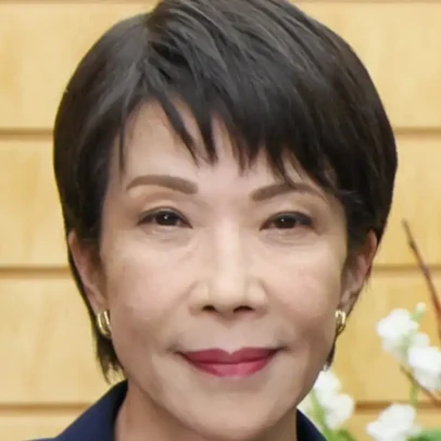 Sanae Takaichi faz história ao ser primeira mulher a governar o Japão