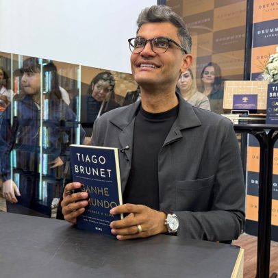 Tiago Brunet reúne centenas de fãs em São Paulo em noite de autógrafos do livro Ganhe o Mundo Sem Perder a Alma