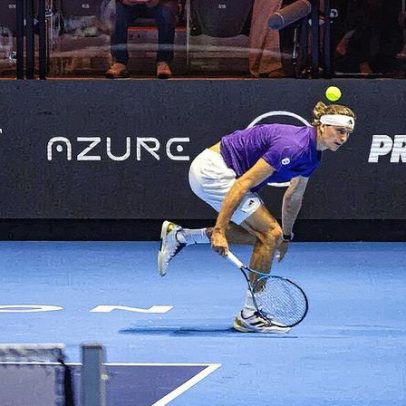Zverev busca recuperação física e mira 2026