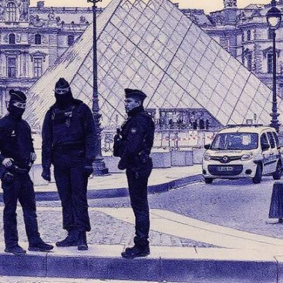 Assalto chocante a joias no Louvre surpreende especialistas