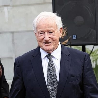 Ex-primeiro ministro da Nova Zelândia, Jim Bolger, que promoveu reconciliação com Māori, morre aos 90