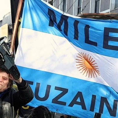 Argentinos vivem sob a austeridade de Milei, entre pobreza e riqueza