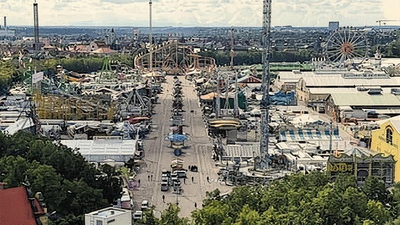 Coches de policía aparcados cerca de la Theresienwiese, sede del festival de la cerveza Oktoberfest en Múnich (Alemania), el 1 de octubre de 2025. Christine Uyanik (REUTERS)