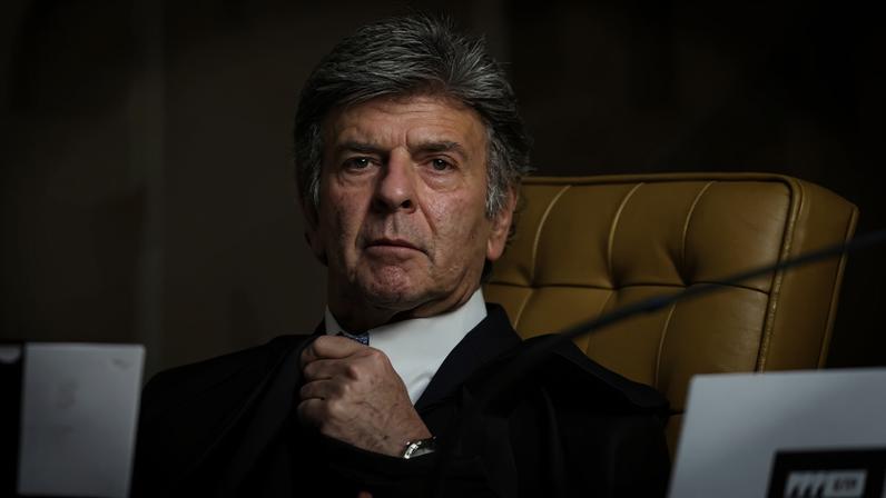 Ministro Luiz Fux durante sessão plenária do STF.