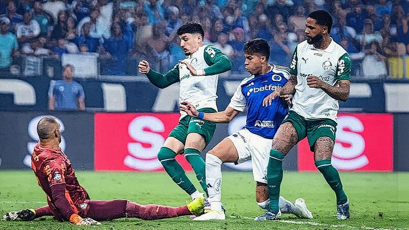 Kaio Jorge fez os dois gols da vitória do Cruzeiro sobre o Palmeiras por 2 a 1, pelo turno, no Mineirão (Foto: Gustavo Aleixo/Cruzeiro)