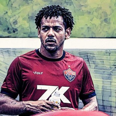 Romarinho rescinde contrato com o Vitória após cinco jogos
