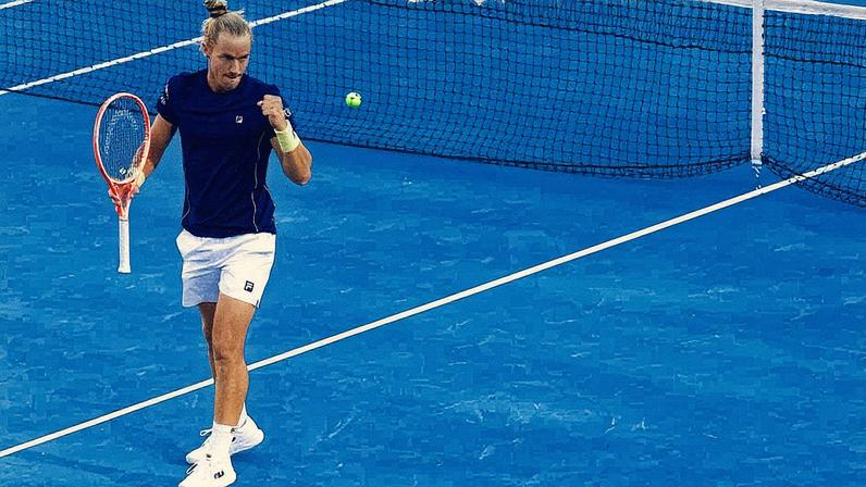 O brasileiro Rafael Matos em vitória sobre a Grécia, em Atenas, pela Copa Davis (Foto: André Gemmer/CBT)